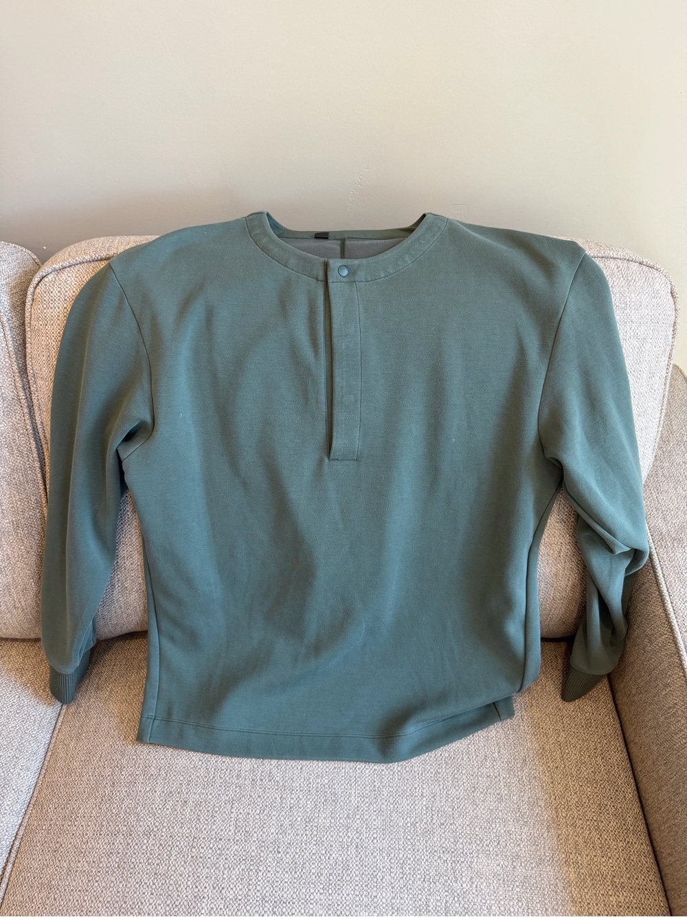lululemon Men’s Softstreme Oversized Fit Long Sleeves Henley Size Small